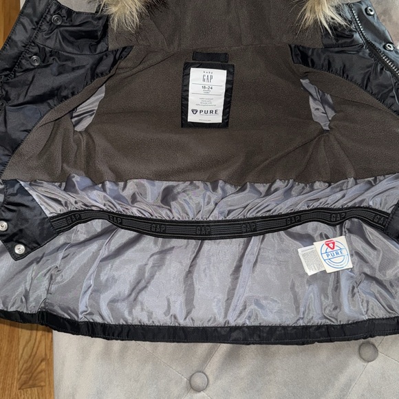 Baby Gap coat size 18-24 months in great condition - Picture 3 of 9